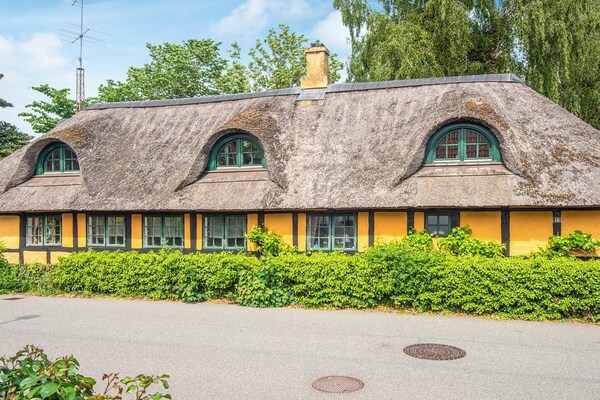Op 1,2 km van het strand: Ruim vakantiehuis in Glesborg voor 6 personen - thumbnail 1