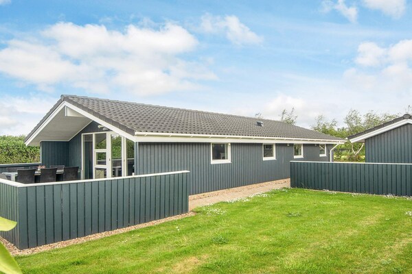 Vrijstaand vakantiehuis bij Ringkøbing Fjord met sauna en houtkachel - thumbnail 2