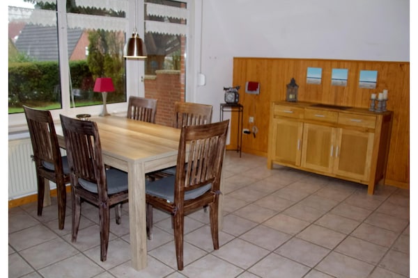 6-persoons vakantiehuis in Dornumersiel nabij de dijk - thumbnail 4