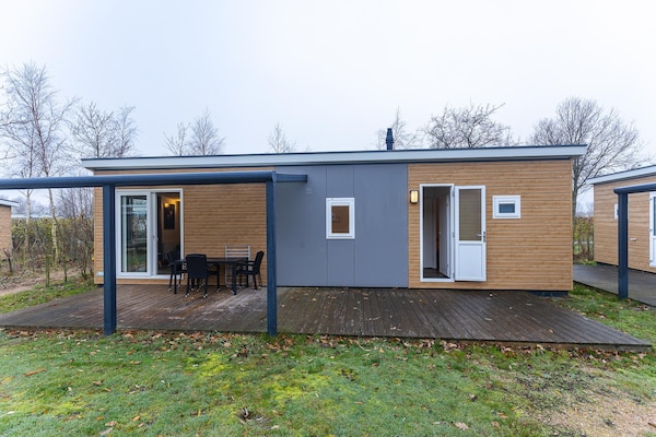 Duinhoeve Chalet Zeeland: comfortabel vakantiehuis met hond aan de Zeeuwse kust - thumbnail 1