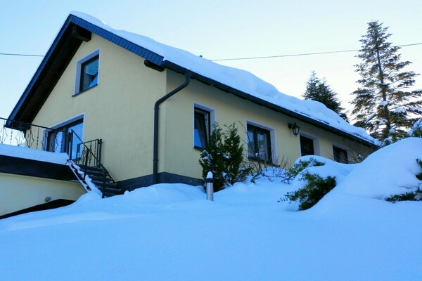 4-sterren vakantiehuis op de Aschberg in Klingenthal voor 6 personen - thumbnail 5