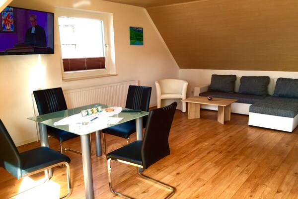 Licht appartement met balkon, op loopafstand van strand - thumbnail 5