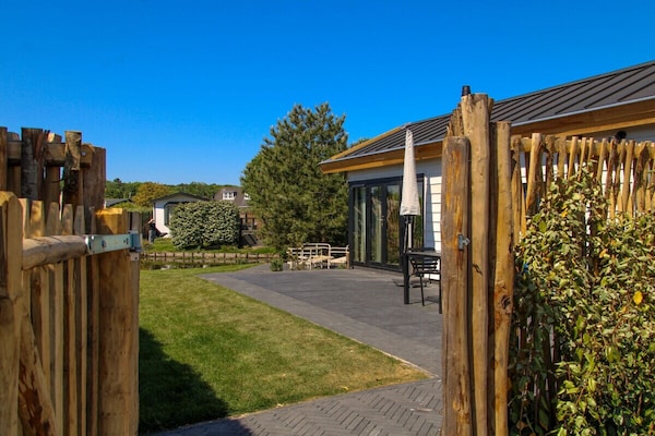 Romantisch chalet voor 2 met terras aan het water in Noordwijk - thumbnail 5
