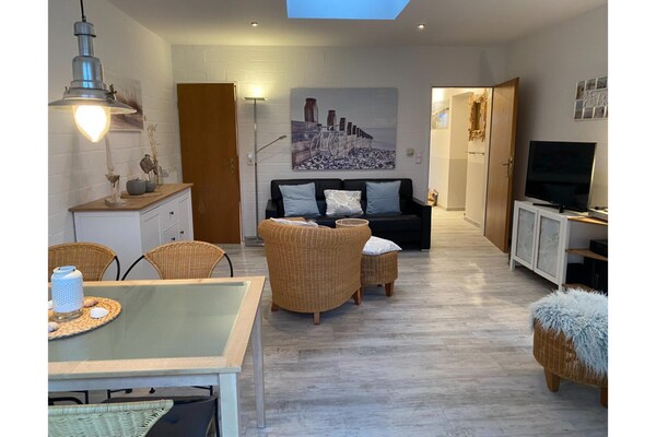 Gelijkvloerse bungalow aan het meer, 1 km van strand Dornumersiel - thumbnail 4