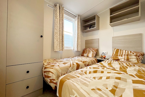 Modern comfort chalet op Ameland, dicht bij strand en golfbaan - thumbnail 5