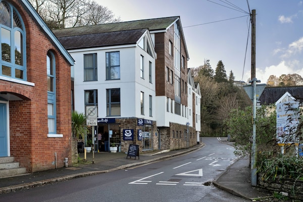 Pobble's Place - Fowey