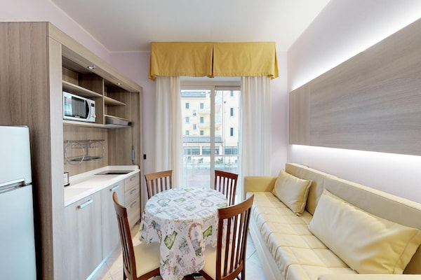 Knus appartement op 150m van strand met zwembad in Pietra Ligure - thumbnail 3