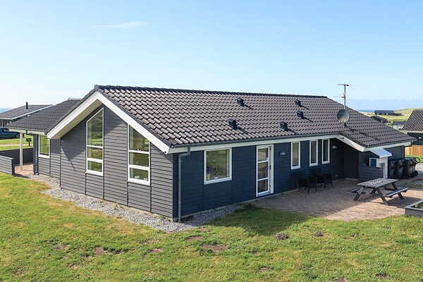 9-persoons vakantiehuis aan zee in Løkken - thumbnail 2