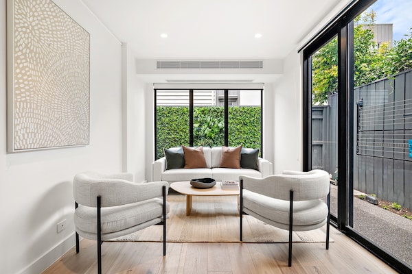 Licht en ruim appartement met dakterras in South Melbourne - thumbnail 1