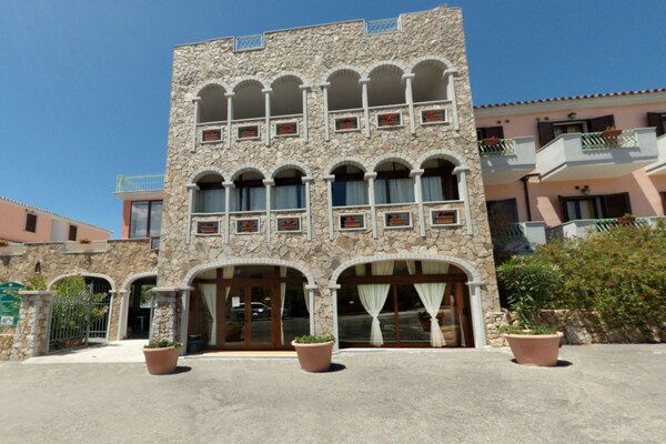 Ruim appartement voor 6 op Sardinië, vlakbij de stranden van Orosei - thumbnail 4