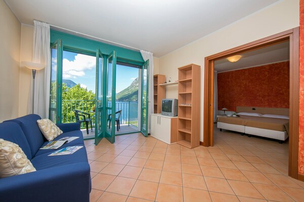Luxe appartement met uitzicht op het Lago di Lugano in Porlezza - thumbnail 5