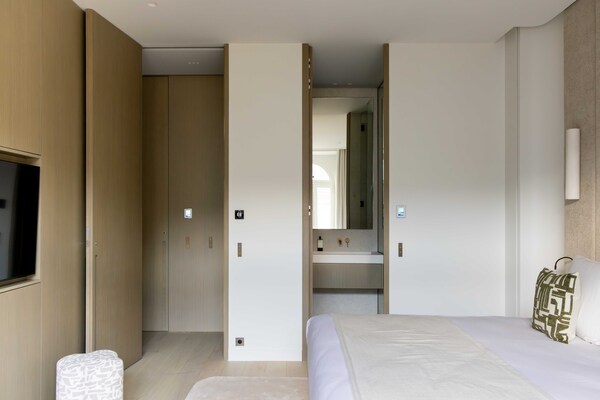 Stijlvol gerenoveerd appartement van 80m² bij de Champs-Élysées - thumbnail 4