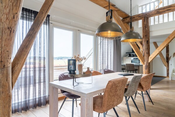 Authentiek vakantiehuis met bubbelbad en open haard in Hollum - thumbnail 6