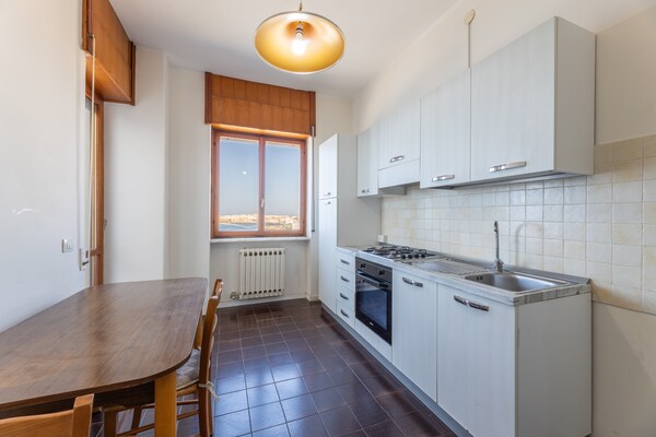 Licht appartement met zeezicht op 450m van het strand in Gallipoli - thumbnail 3