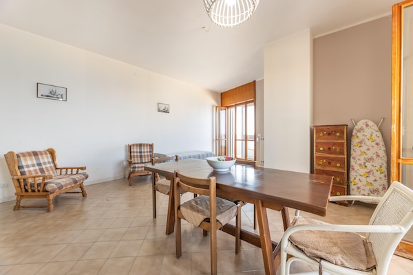 Licht appartement met zeezicht op 450m van het strand in Gallipoli - thumbnail 2