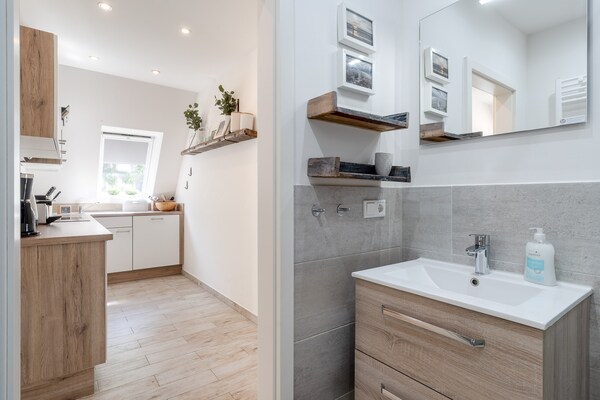 Knus appartement met balkon, nabij centrum en strand St. Peter-Ording - thumbnail 3