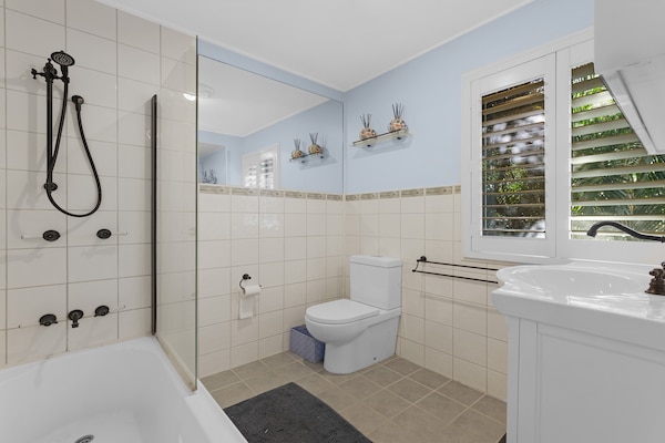 Ruim appartement met zwembad op 3 minuten van het strand in Toogoom - thumbnail 5