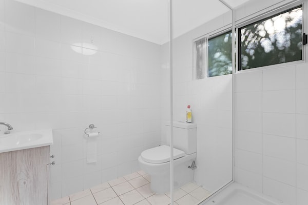 Ruim appartement met zwembad op 3 minuten van het strand in Toogoom - thumbnail 6