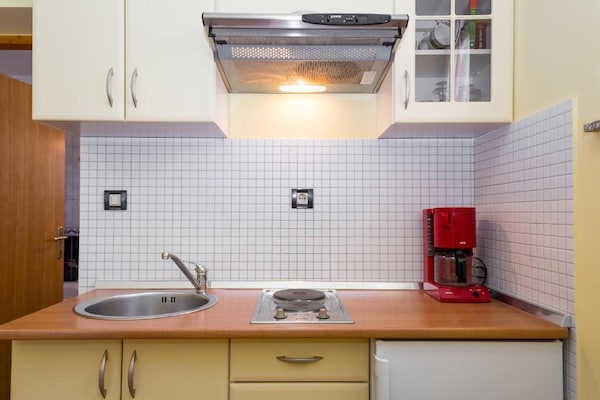 Op 300 m van het strand: gezellig appartement in Obrovac - thumbnail 3