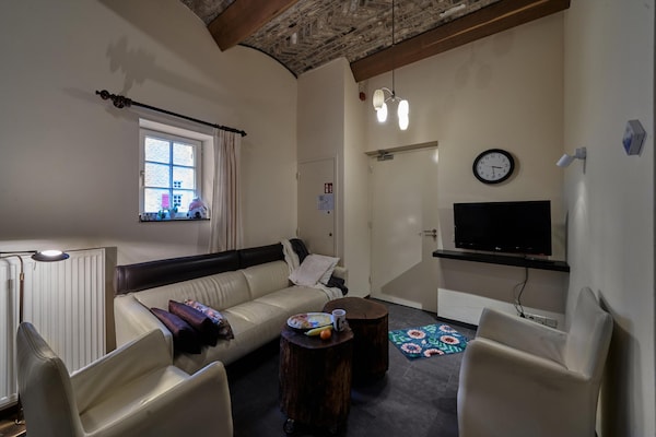 Charmant appartement in Mesch-Eijsden met terras, nabij bos en Maastricht - thumbnail 1