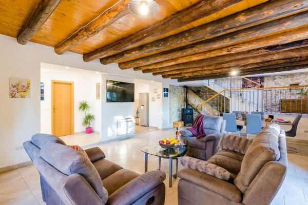 Villa Luciano in Gruda: privézwembad en weids uitzicht op bergen en rivier - thumbnail 2