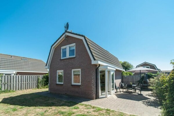 Vrijstaande 4-persoonsbungalow met omheinde tuin in Noordwijk - thumbnail 6