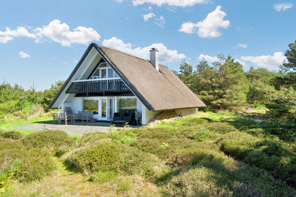 Authentiek vissershuisje aan zee in Højby – 130m van het strand - thumbnail 1