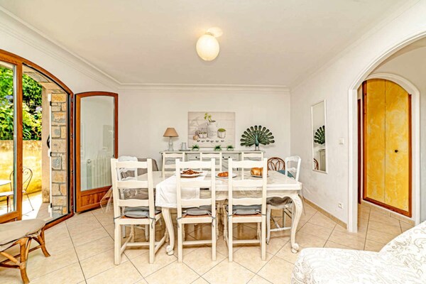 L'Eugénie: 4-sterrenappartement met tuin tussen zee en bergen in Le Bar-sur-Loup - thumbnail 3