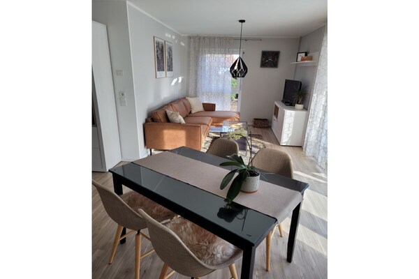 Sfeervol bovenappartement met balkon nabij het centrum van Radolfzell - thumbnail 3