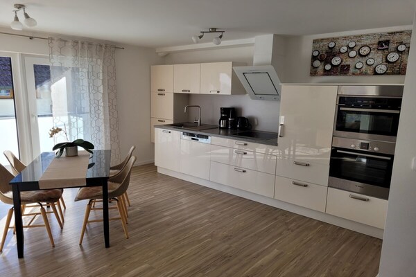 Sfeervol bovenappartement met balkon nabij het centrum van Radolfzell - thumbnail 4