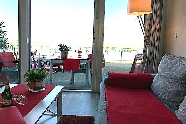 Centraal gelegen appartement aan zee in Burgtiefe-Südstrand · 44 m² - thumbnail 1