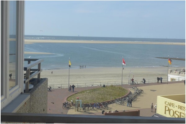 Appartement 58 op Borkum met panoramisch zeezicht en balkon - thumbnail 2