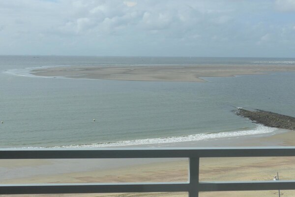 Knus appartement op Borkum met overdekt balkon en uitzicht op zee - thumbnail 4