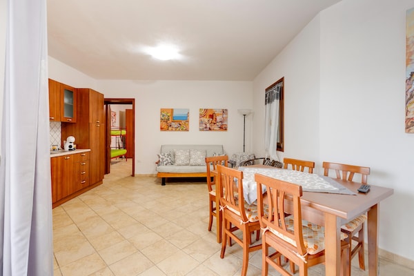 Op 600 m van zee: Ruim appartement voor 9 personen in Castelsardo - thumbnail 3