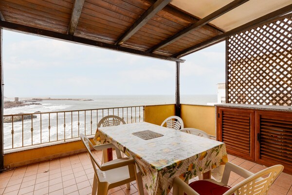 Appartement met zeezicht in Castelsardo, 150m van Marina Beach - thumbnail 2
