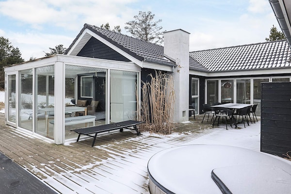 Ruim vakantiehuis voor 10 personen bij Blokhus, 1,3 km van strand - thumbnail 2