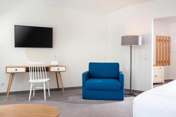 Ruime Marina Superior Double Room aan de jachthaven van Rheinsberg - thumbnail 5