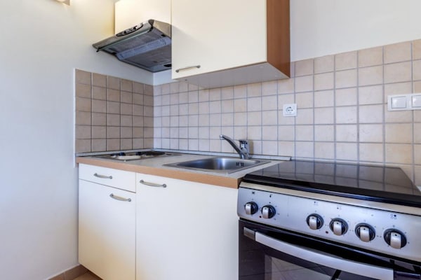 Apartments Radevenjić - Premium Two Bedroom Apartment with Sea View and Terrace - thumbnail 4