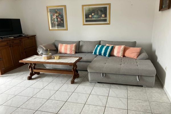 Op 500m van het strand: Ruim appartement in Povljana voor 6 personen - thumbnail 1