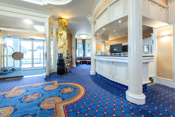 Op 800 m van het strand: Deluxe Double Suite in Bournemouth - thumbnail 6