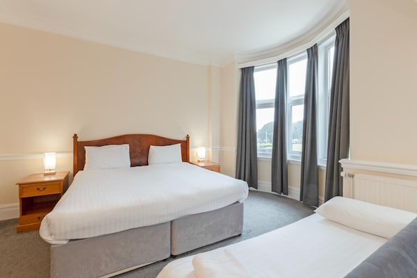 2-persoons kamer in Victoriaans pension in Bournemouth - thumbnail 4