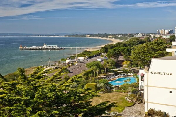 Luxe Studio met Balkon & Zeezicht op 800m van Strand in Bournemouth - thumbnail 3