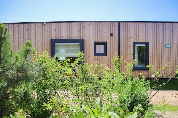 Ocean Deluxe: Luxe strandbungalow voor 6 personen in 's-Gravenzande - thumbnail 1