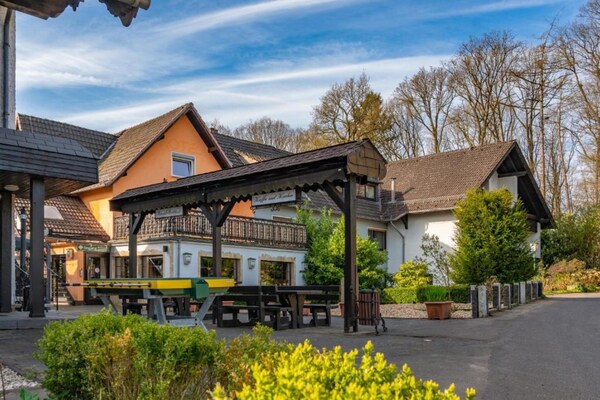 Familiekamer voor 4 in Obersteinebach – hondvriendelijk en landelijk gelegen - thumbnail 1