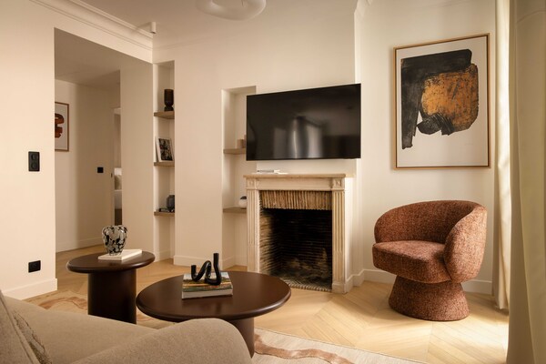 Elegant appartement tussen Notre-Dame en het Louvre in hartje Parijs - thumbnail 6