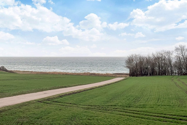 Gerenoveerde vakantieboerderij met uitzicht op zee bij Assens - thumbnail 2