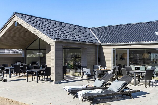 Golfvilla voor 20 personen bij Glesborg, 900 meter van zee - thumbnail 1