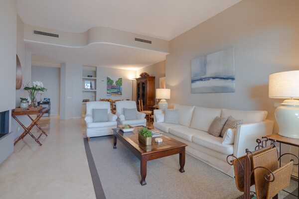 Luxe zeezicht appartement Marbella met verwarmd zwembad en golf ligging - thumbnail 2