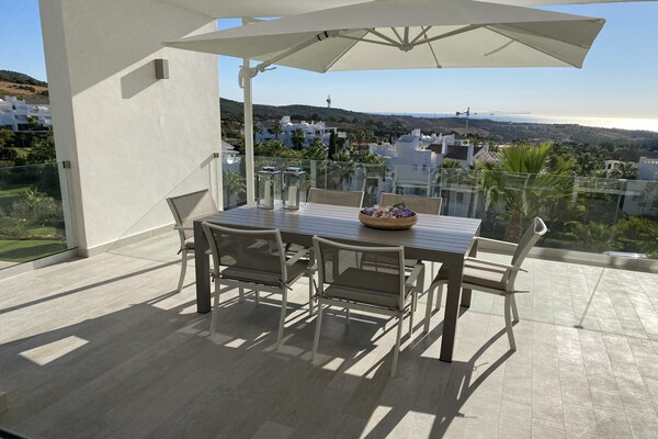 Stijlvol 3-kamerappartement aan de lagune in Casares - thumbnail 6