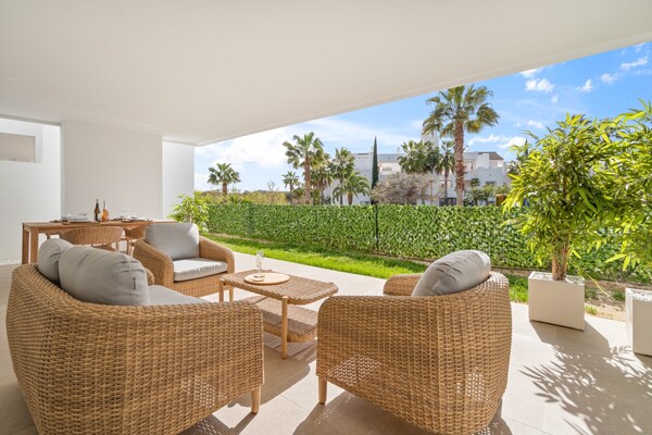 Stijlvol appartement aan de lagune van Casares, strand op 10 meter - thumbnail 6